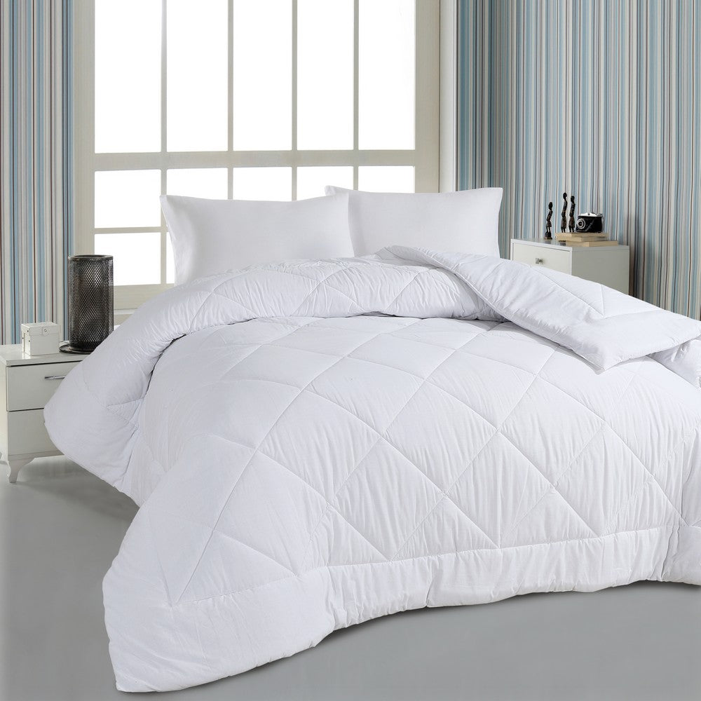 Winter White Quilt (300GSM)